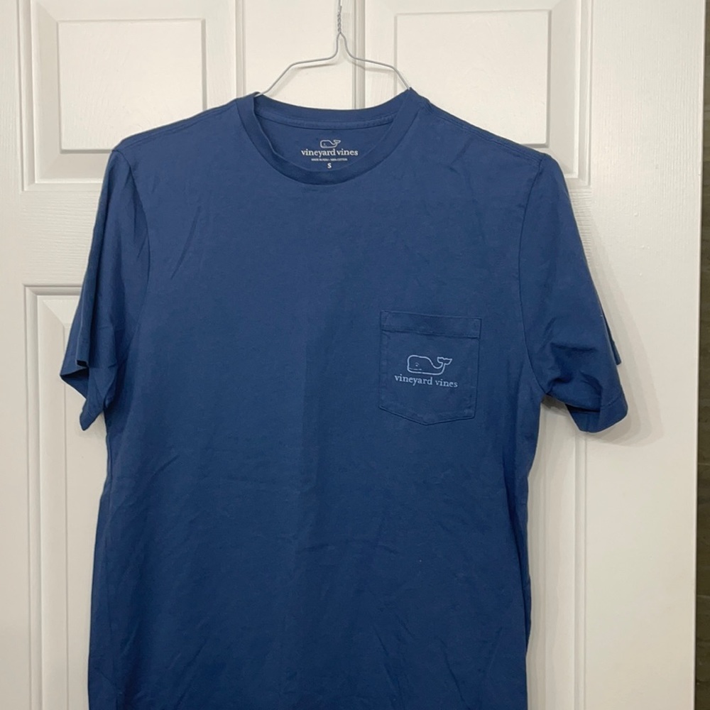 Vineyard vines t-shirt